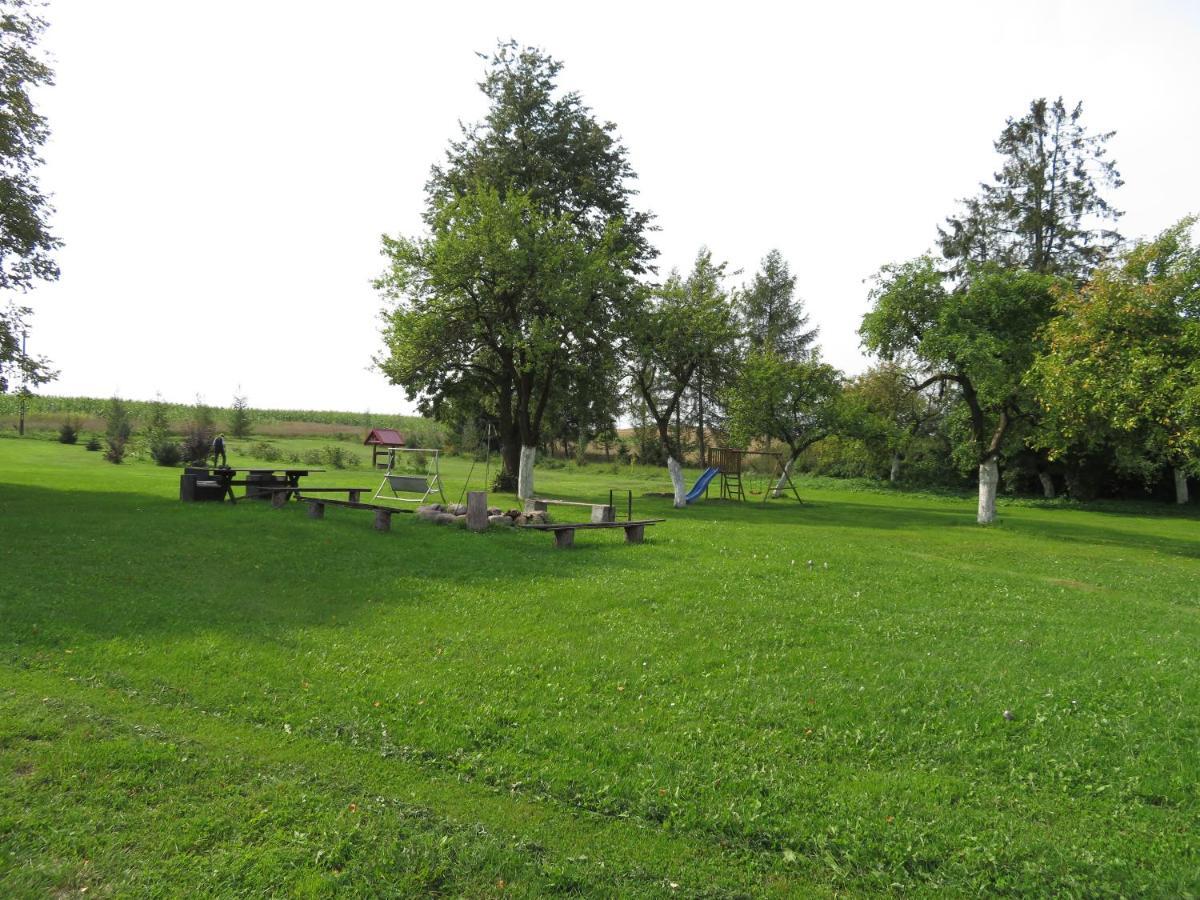 Вилла Agrocamp Pawlowka  Экстерьер фото